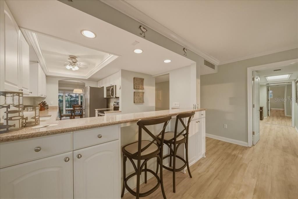 На продажу: $1,100,000 (2 спален, 2 ванн, 1430 Квадратных фут)