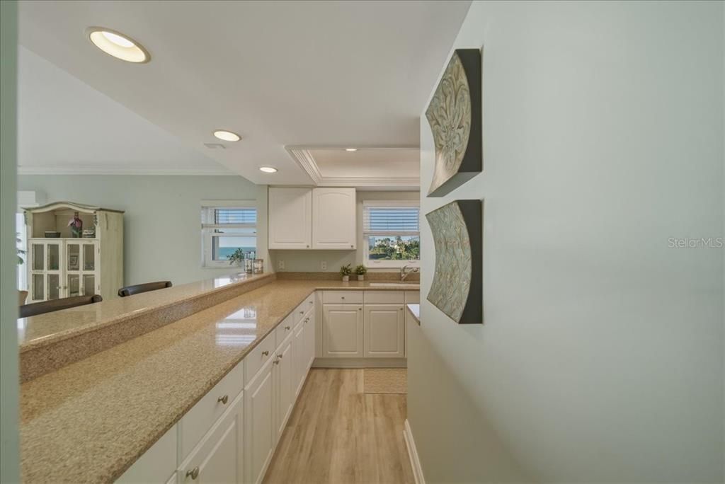 На продажу: $1,100,000 (2 спален, 2 ванн, 1430 Квадратных фут)