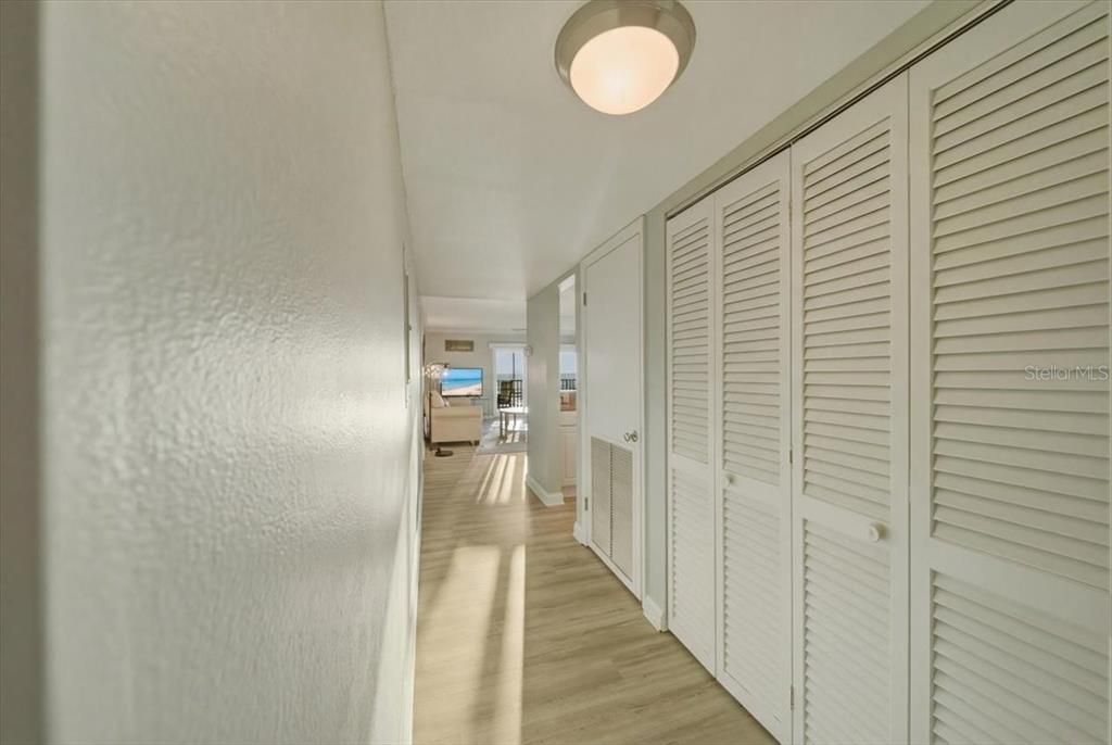 На продажу: $1,100,000 (2 спален, 2 ванн, 1430 Квадратных фут)