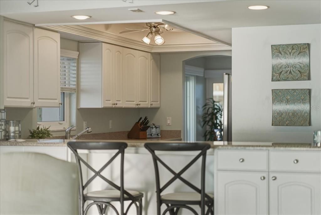 На продажу: $1,100,000 (2 спален, 2 ванн, 1430 Квадратных фут)