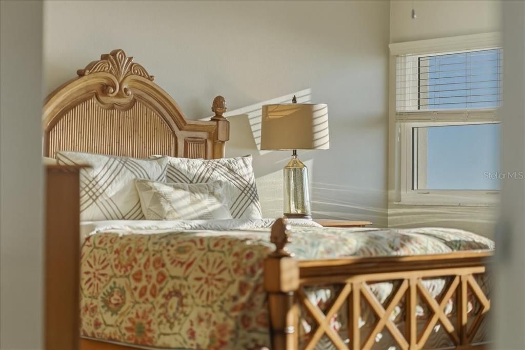 На продажу: $1,100,000 (2 спален, 2 ванн, 1430 Квадратных фут)