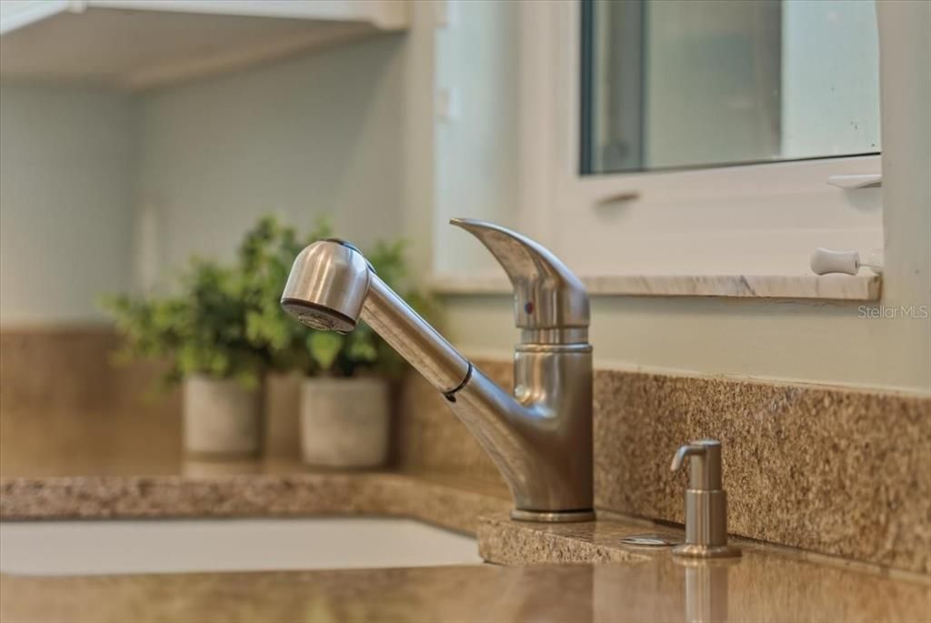 На продажу: $1,100,000 (2 спален, 2 ванн, 1430 Квадратных фут)