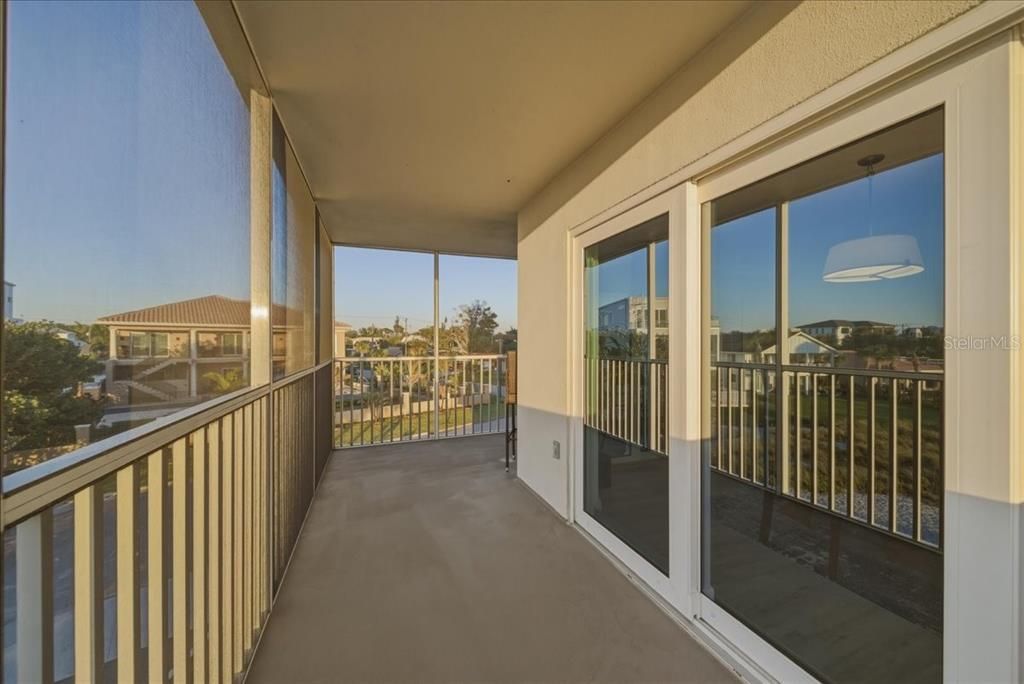 На продажу: $1,100,000 (2 спален, 2 ванн, 1430 Квадратных фут)