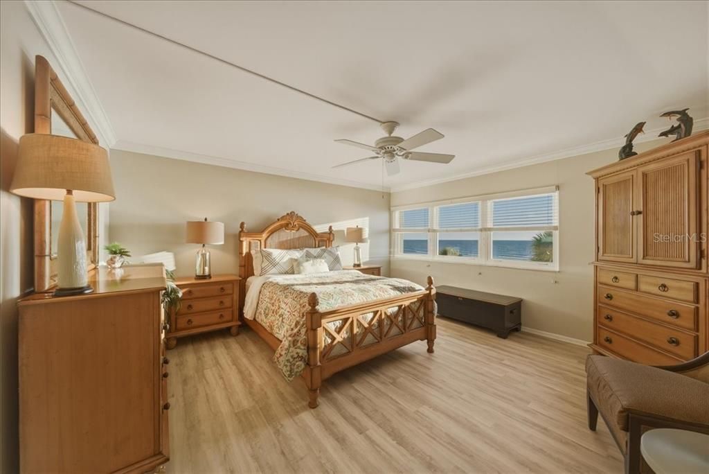 На продажу: $1,100,000 (2 спален, 2 ванн, 1430 Квадратных фут)