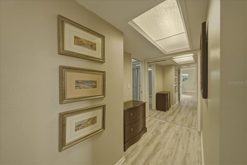 На продажу: $1,100,000 (2 спален, 2 ванн, 1430 Квадратных фут)