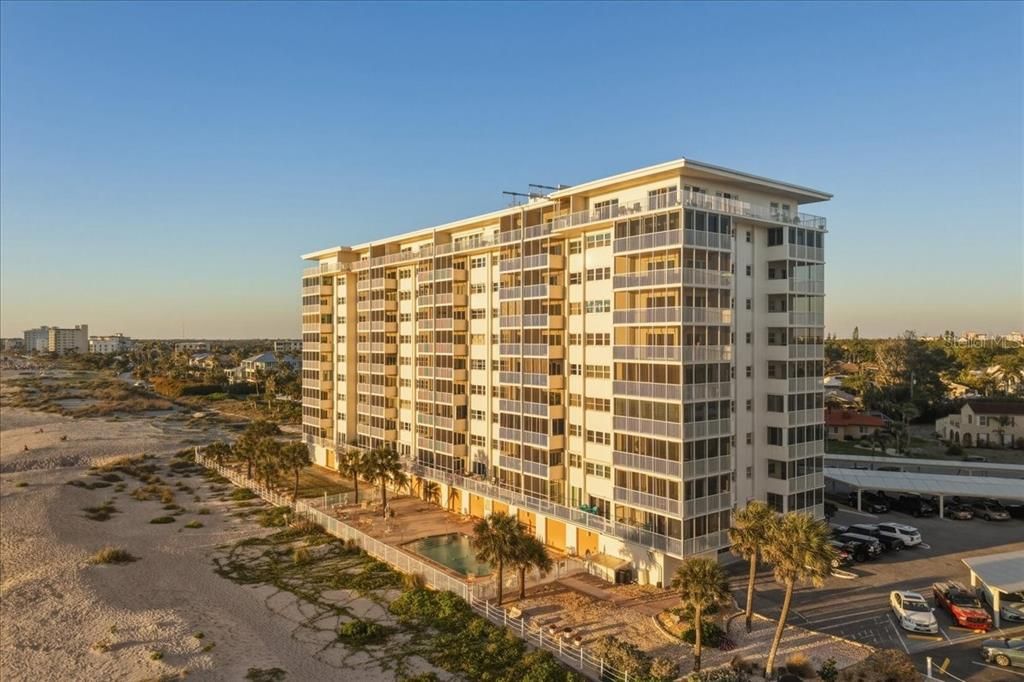 На продажу: $1,100,000 (2 спален, 2 ванн, 1430 Квадратных фут)