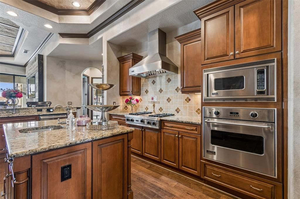 For Sale: $1,699,000 (4 beds, 4 baths, 4211 Square Feet)