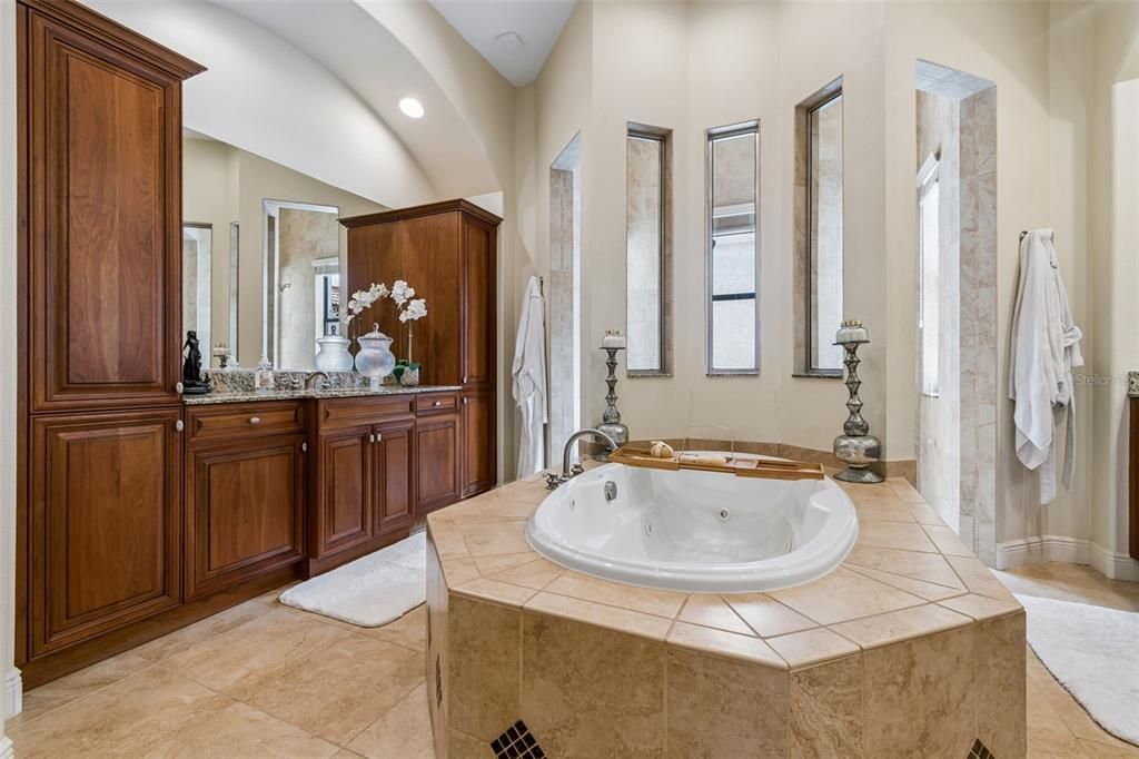 For Sale: $1,699,000 (4 beds, 4 baths, 4211 Square Feet)