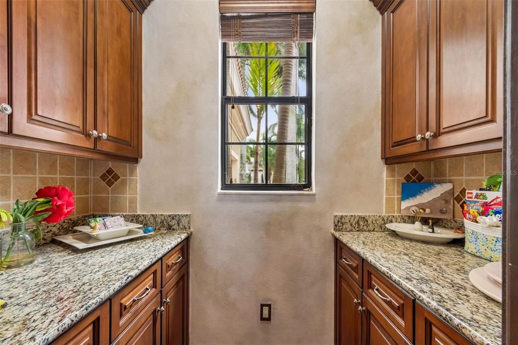 For Sale: $1,699,000 (4 beds, 4 baths, 4211 Square Feet)