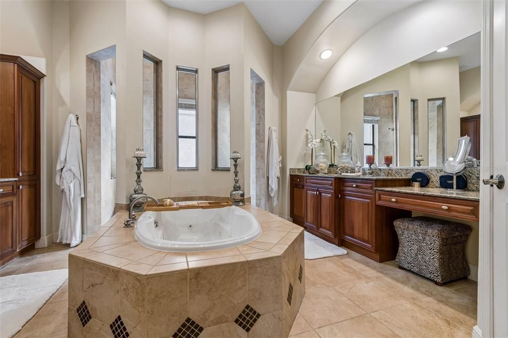 For Sale: $1,699,000 (4 beds, 4 baths, 4211 Square Feet)