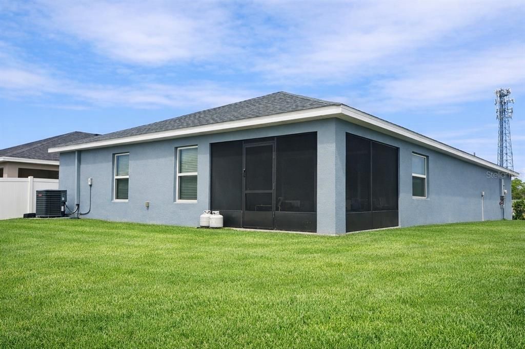 For Sale: $315,000 (3 beds, 2 baths, 1558 Square Feet)