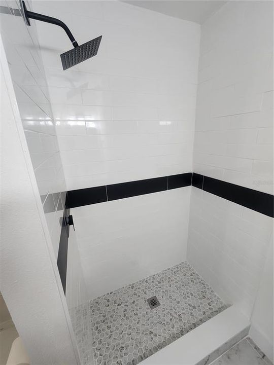 Activo con contrato: $230,000 (2 camas, 2 baños, 1124 Pies cuadrados)