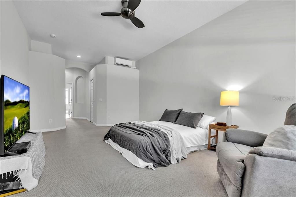 En Venta: $719,000 (3 camas, 2 baños, 2334 Pies cuadrados)
