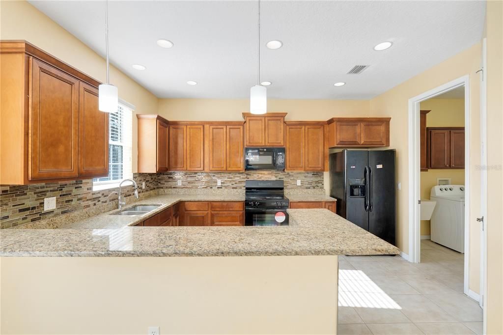 For Sale: $330,000 (3 beds, 2 baths, 1778 Square Feet)