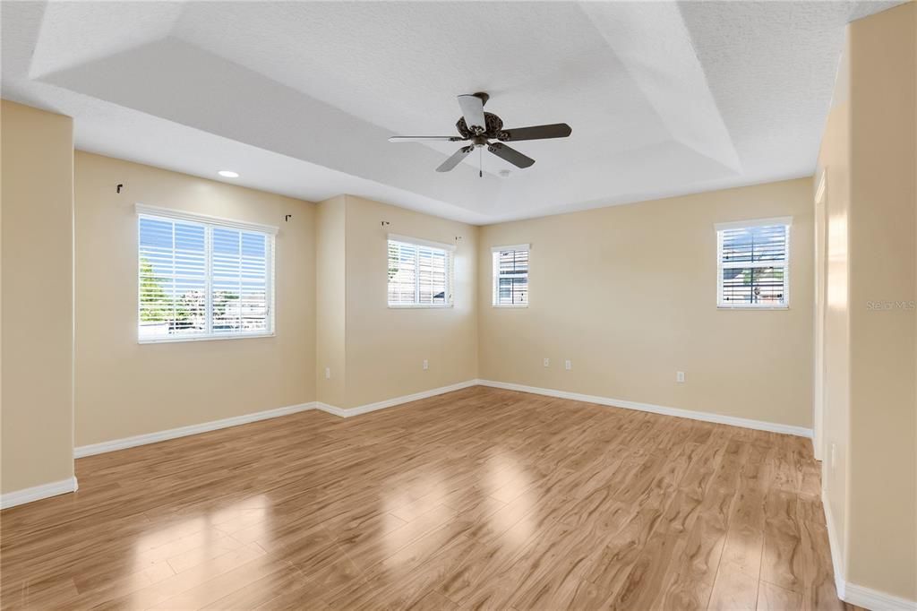 For Sale: $330,000 (3 beds, 2 baths, 1778 Square Feet)