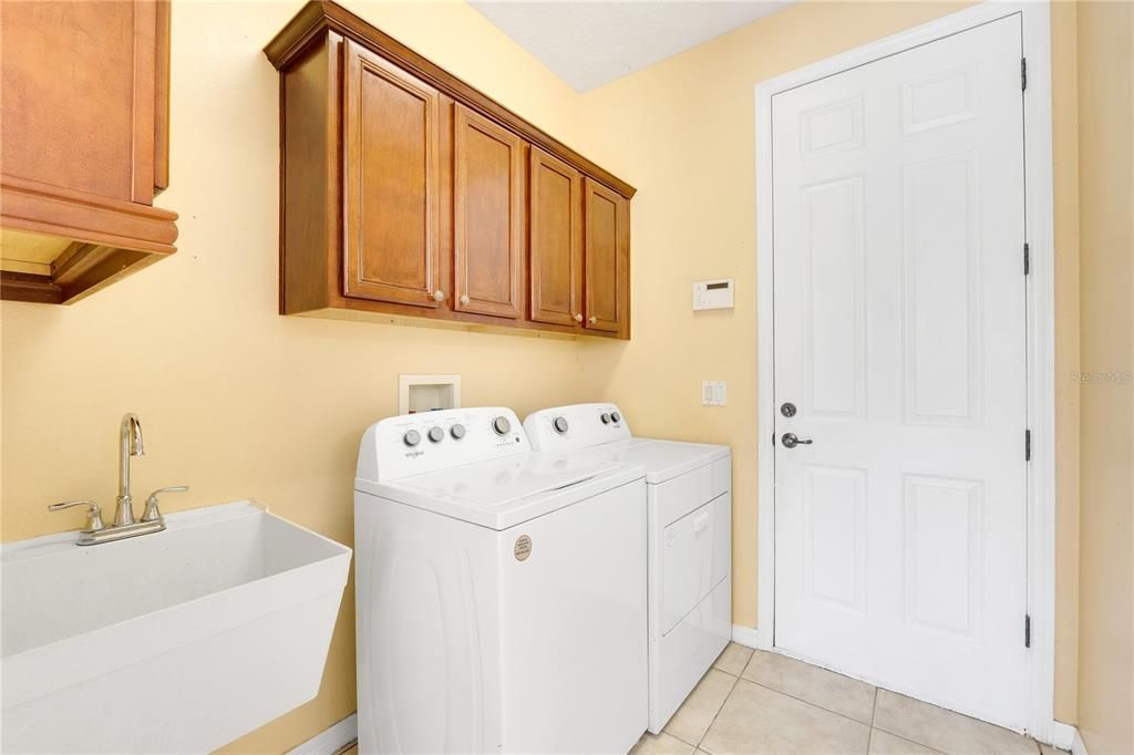 For Sale: $330,000 (3 beds, 2 baths, 1778 Square Feet)