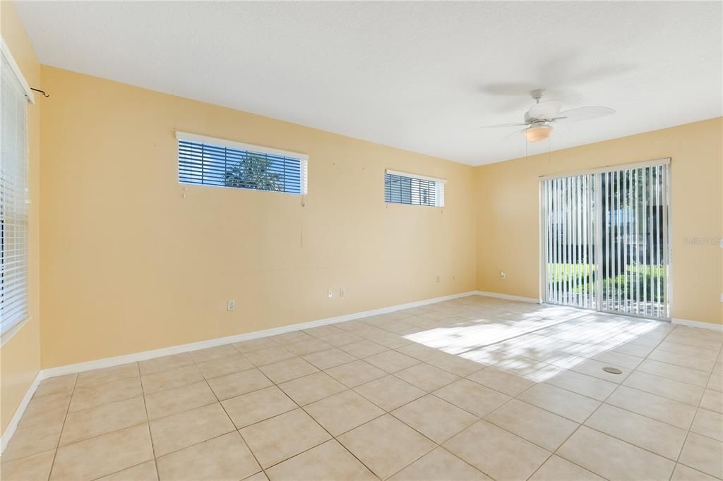 For Sale: $330,000 (3 beds, 2 baths, 1778 Square Feet)