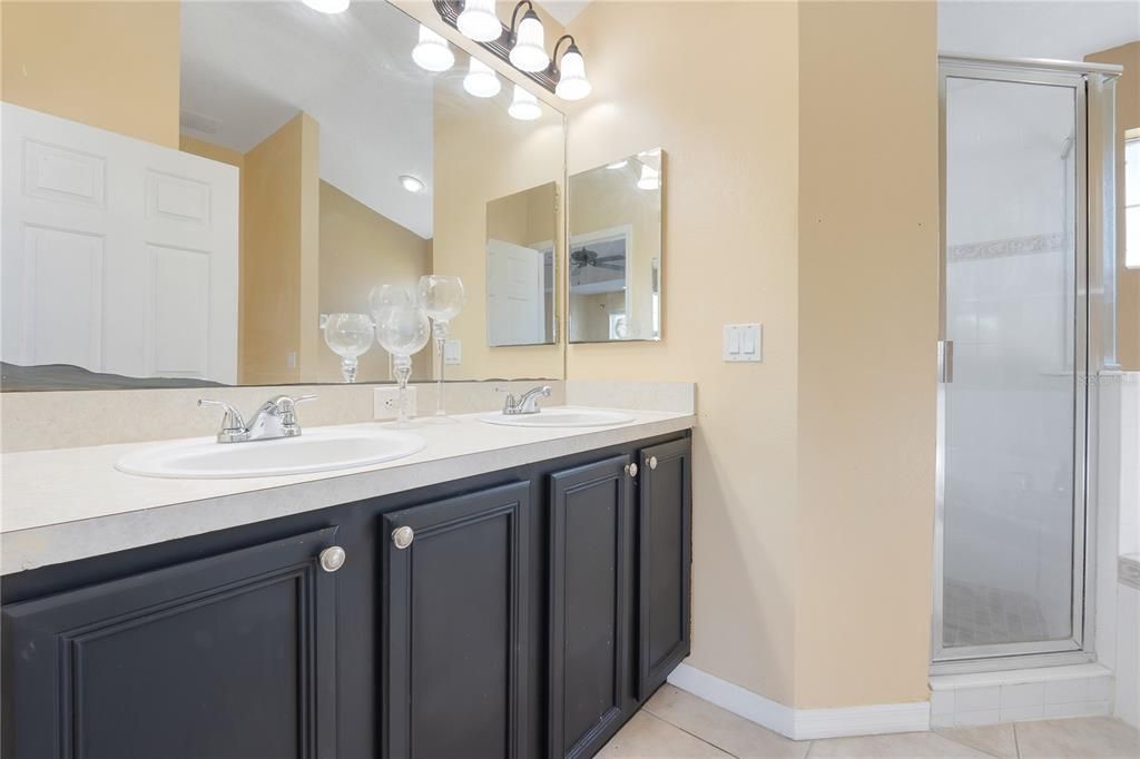 For Sale: $330,000 (3 beds, 2 baths, 1778 Square Feet)