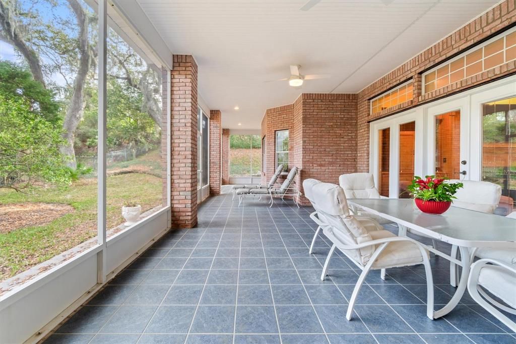 En Venta: $1,195,000 (3 camas, 2 baños, 3113 Pies cuadrados)