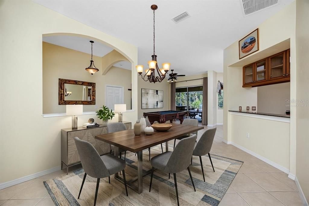 Под контрактом: $569,000 (4 спален, 3 ванн, 2322 Квадратных фут)