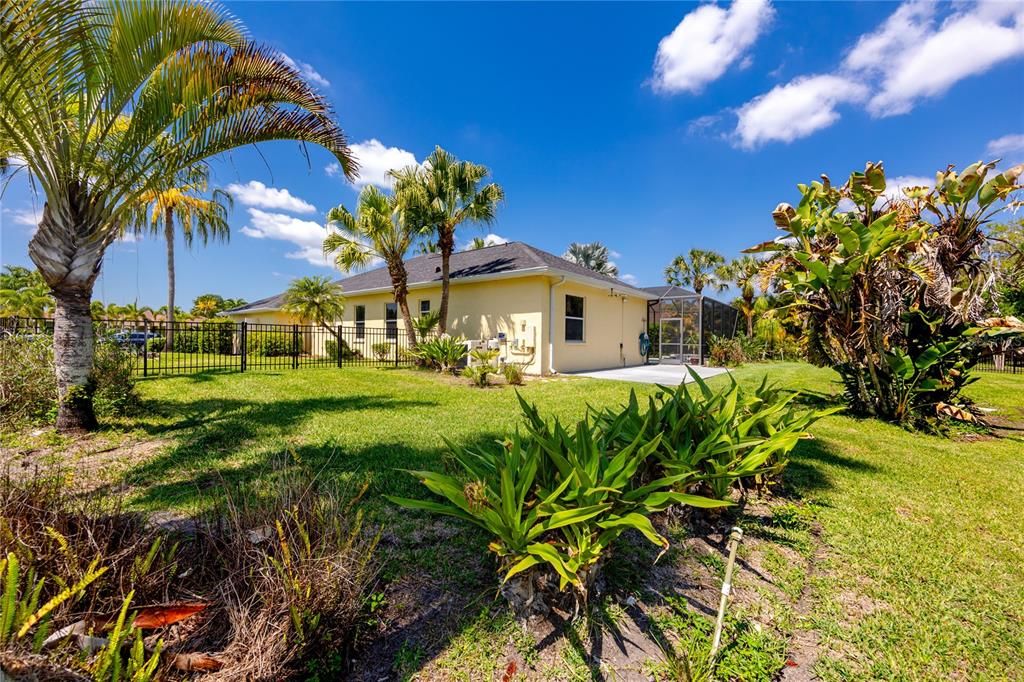 Под контрактом: $569,000 (4 спален, 3 ванн, 2322 Квадратных фут)