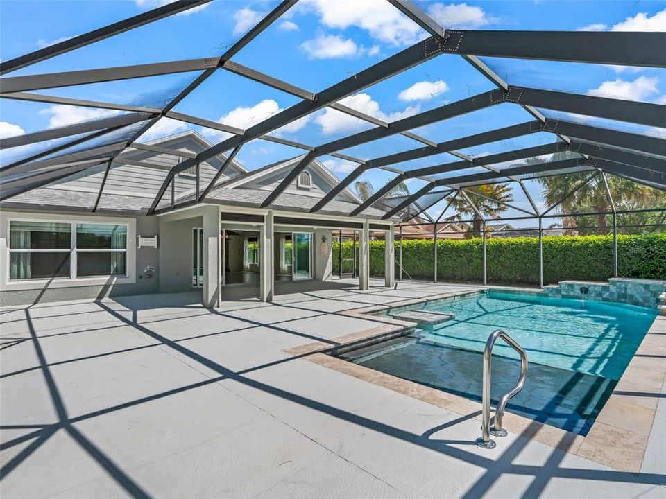 Activo con contrato: $799,000 (3 camas, 2 baños, 1851 Pies cuadrados)