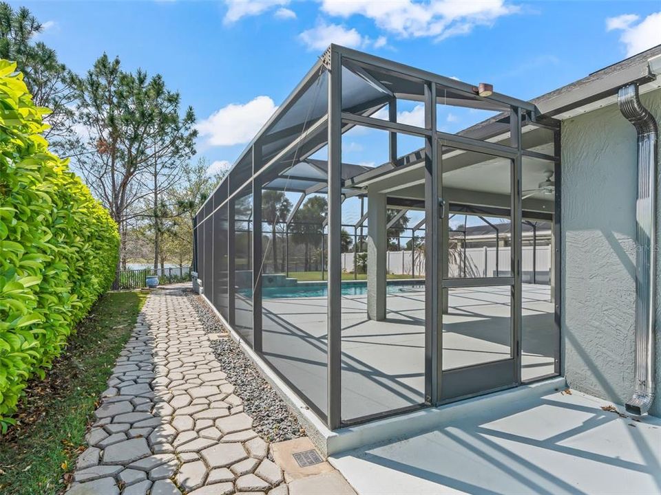 Activo con contrato: $799,000 (3 camas, 2 baños, 1851 Pies cuadrados)