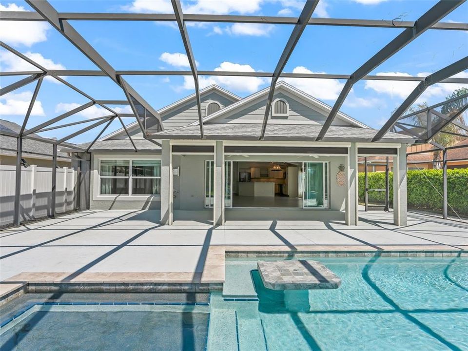 Activo con contrato: $799,000 (3 camas, 2 baños, 1851 Pies cuadrados)