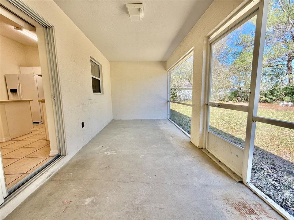 For Sale: $419,000 (6 beds, 0 baths, 2732 Square Feet)