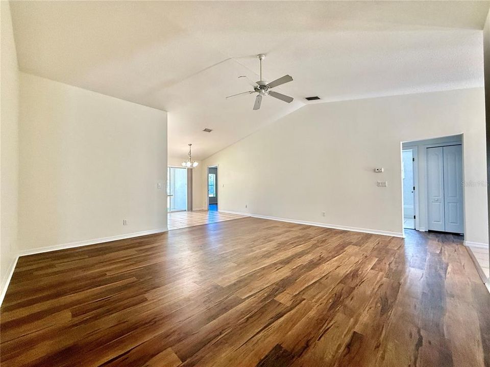 For Sale: $419,000 (6 beds, 0 baths, 2732 Square Feet)