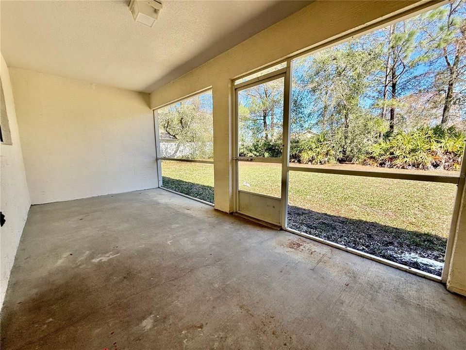 For Sale: $419,000 (6 beds, 0 baths, 2732 Square Feet)