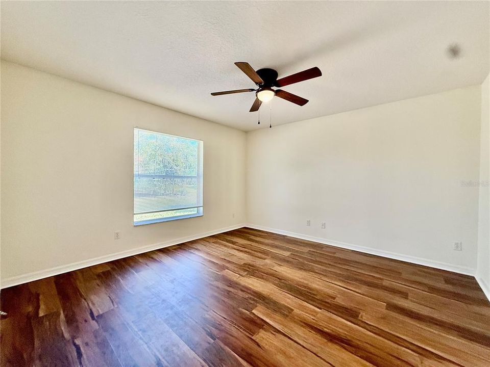 For Sale: $419,000 (6 beds, 0 baths, 2732 Square Feet)