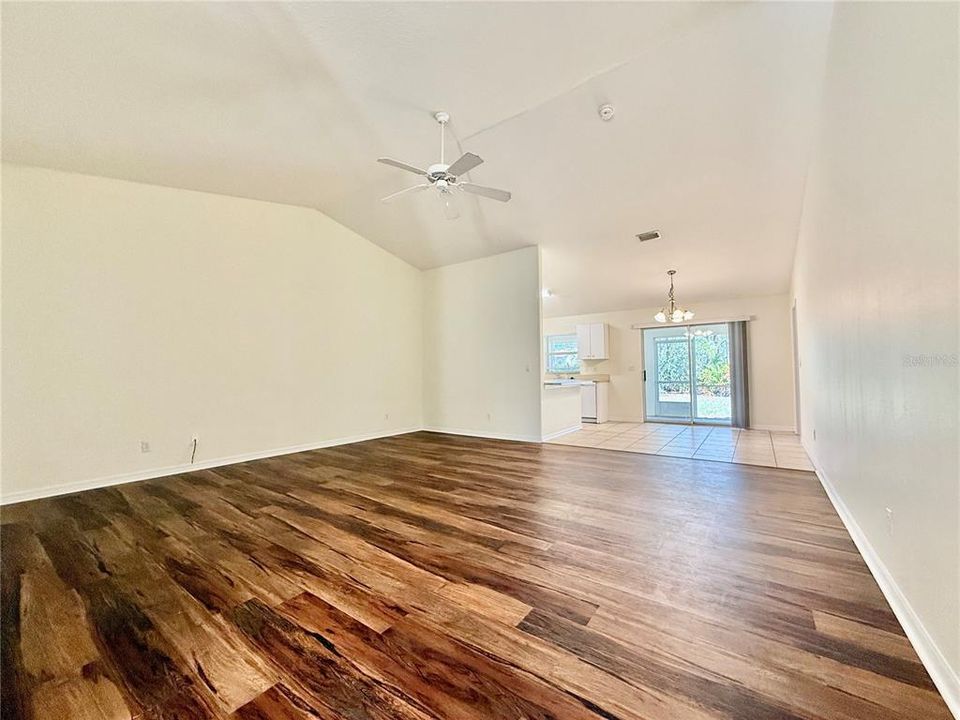 For Sale: $419,000 (6 beds, 0 baths, 2732 Square Feet)