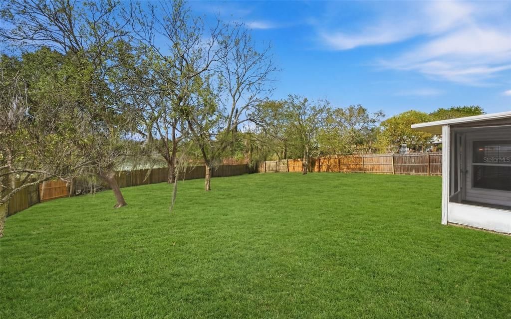 Active With Contract: $259,900 (3 beds, 2 baths, 1178 Square Feet)