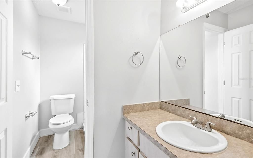 Active With Contract: $259,900 (3 beds, 2 baths, 1178 Square Feet)