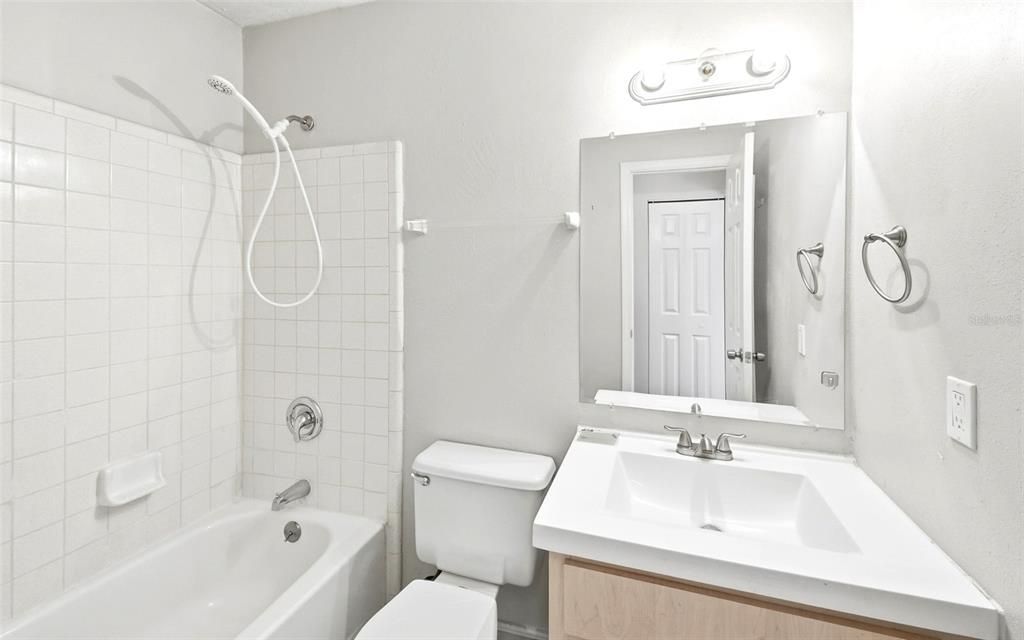 Active With Contract: $259,900 (3 beds, 2 baths, 1178 Square Feet)
