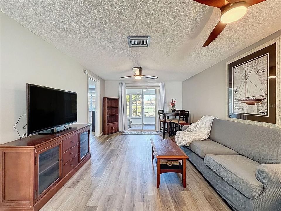 Activo con contrato: $124,900 (2 camas, 1 baños, 827 Pies cuadrados)