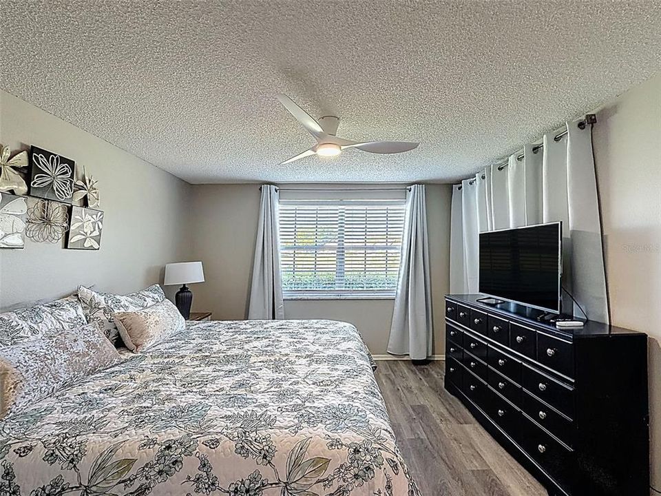 Activo con contrato: $124,900 (2 camas, 1 baños, 827 Pies cuadrados)
