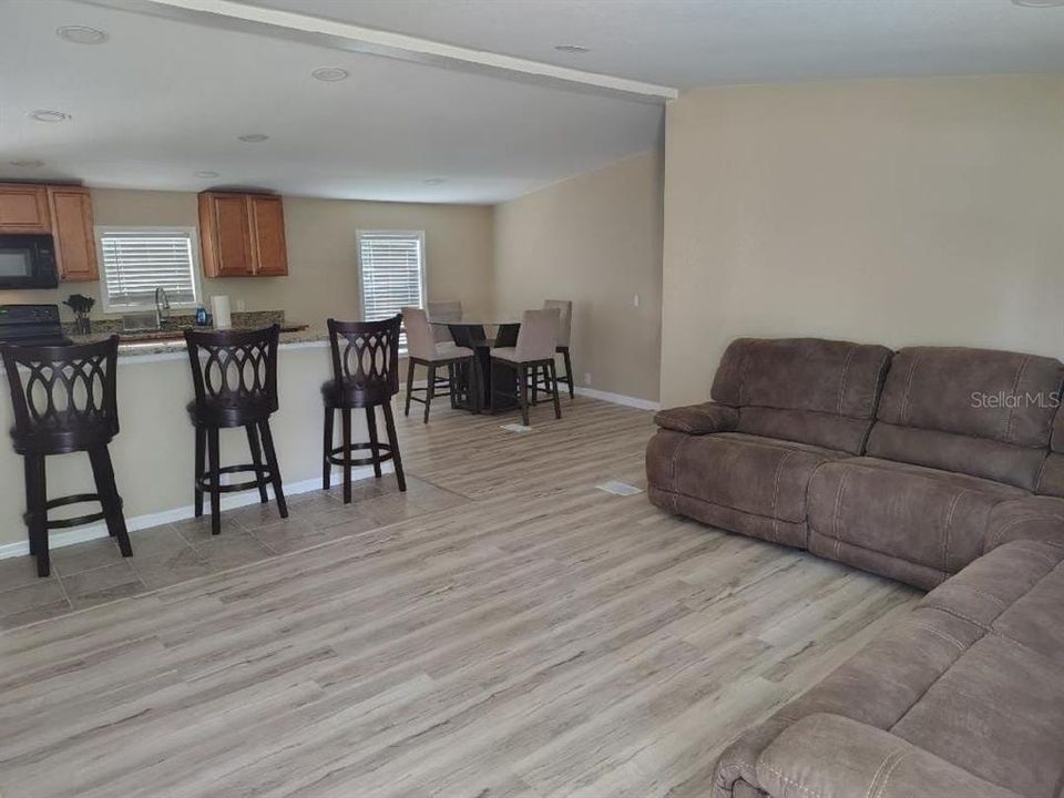 En Venta: $189,000 (3 camas, 2 baños, 1170 Pies cuadrados)