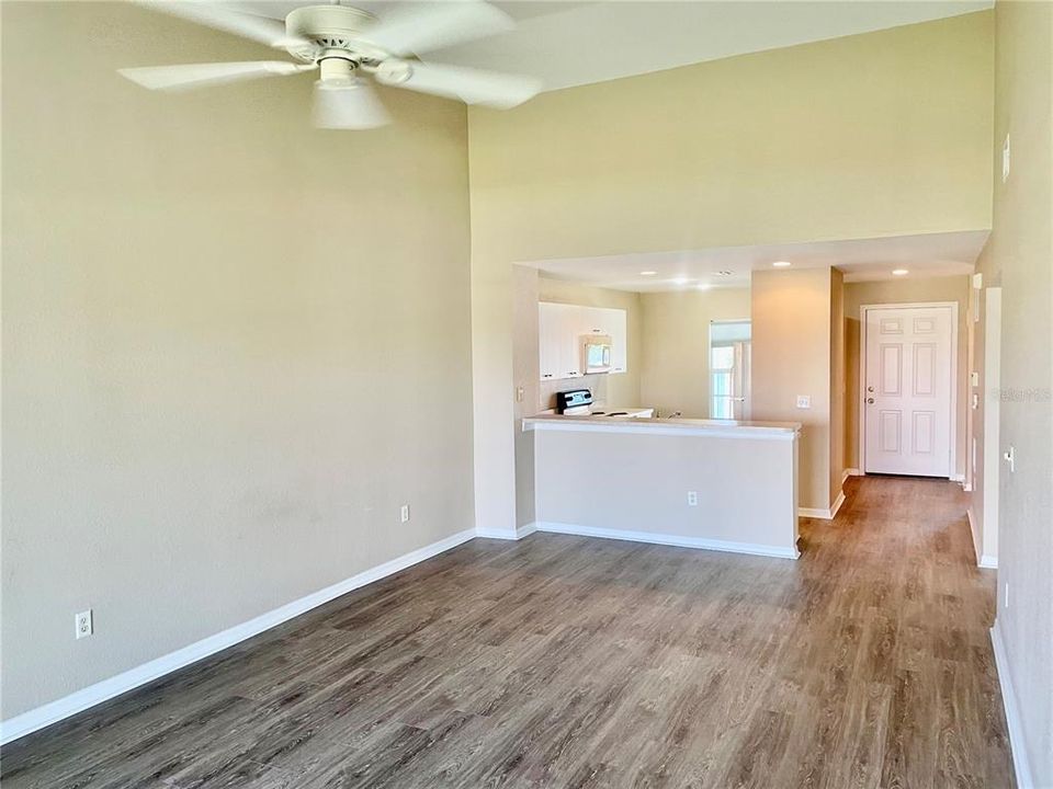 Activo con contrato: $184,900 (2 camas, 2 baños, 1168 Pies cuadrados)