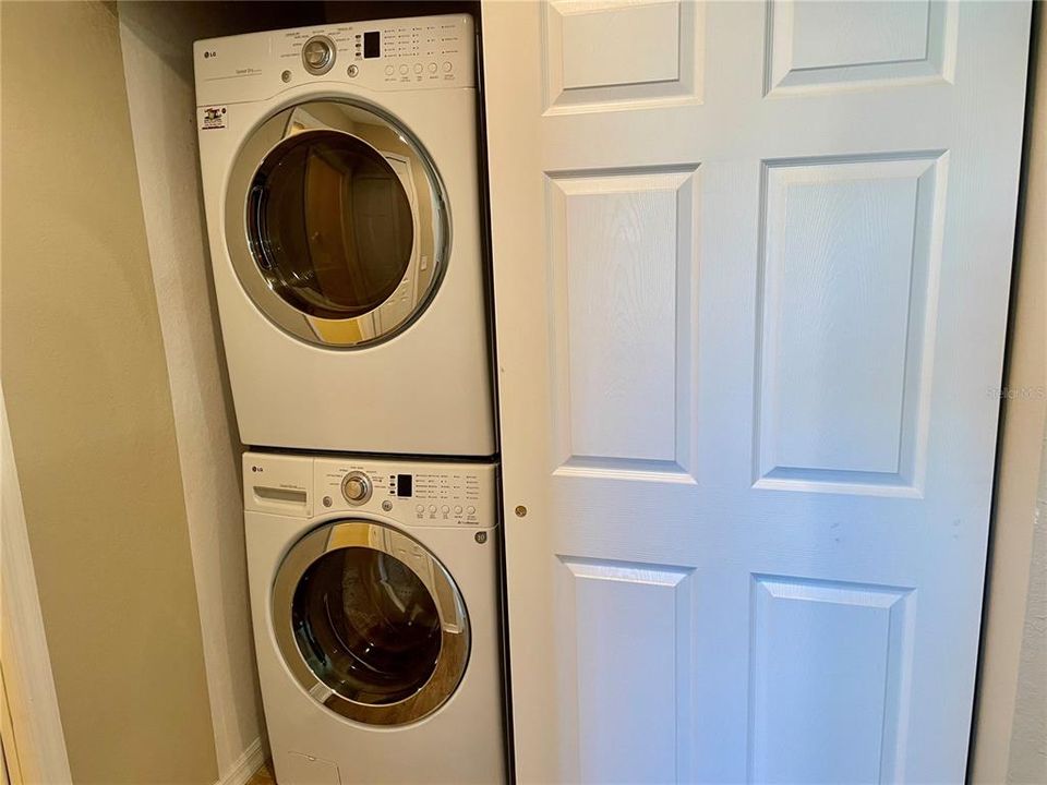 Activo con contrato: $184,900 (2 camas, 2 baños, 1168 Pies cuadrados)