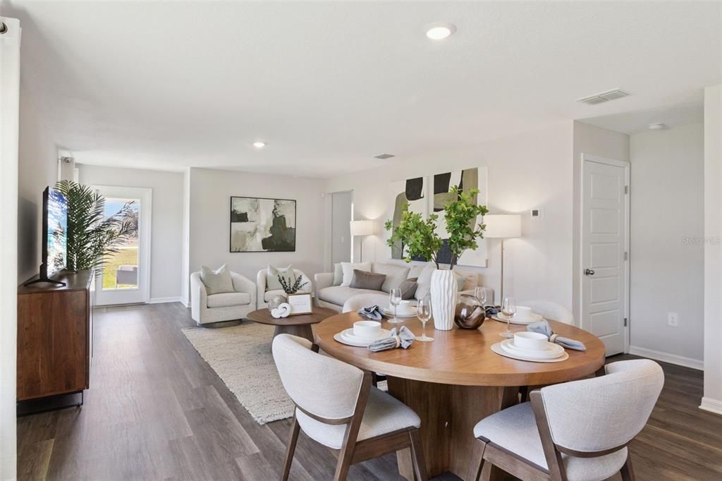 Active With Contract: $323,990 (4 beds, 2 baths, 1665 Square Feet)