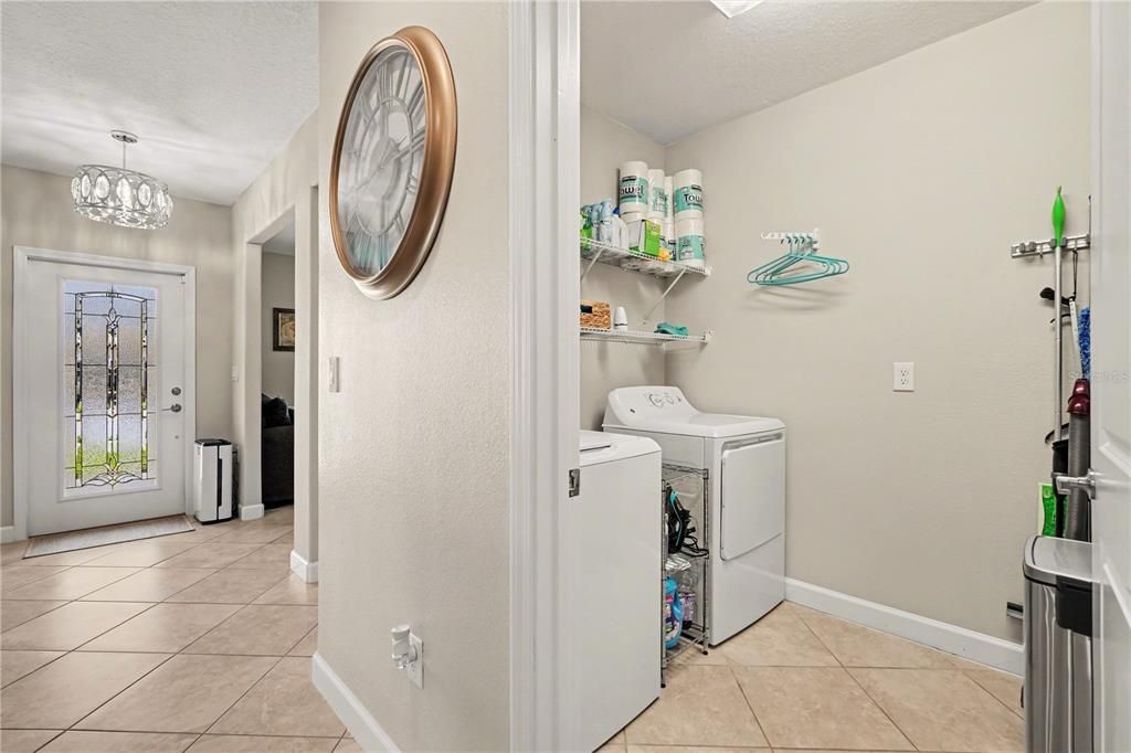 Active With Contract: $300,000 (2 beds, 2 baths, 1614 Square Feet)
