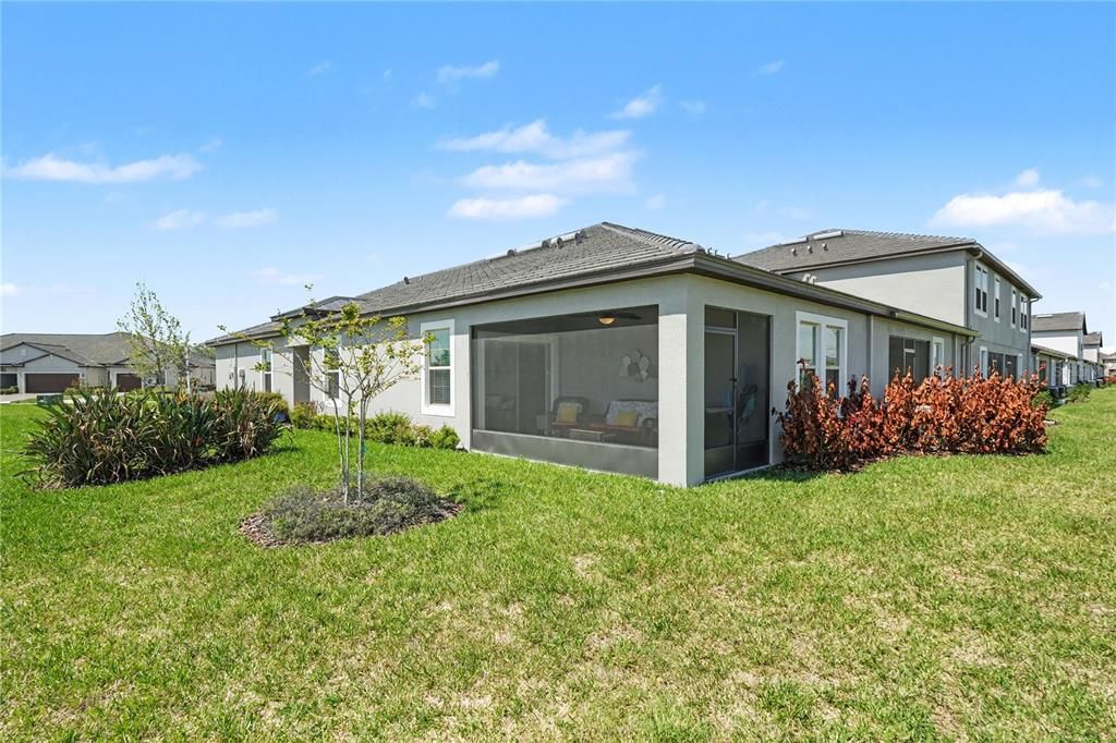 Active With Contract: $300,000 (2 beds, 2 baths, 1614 Square Feet)