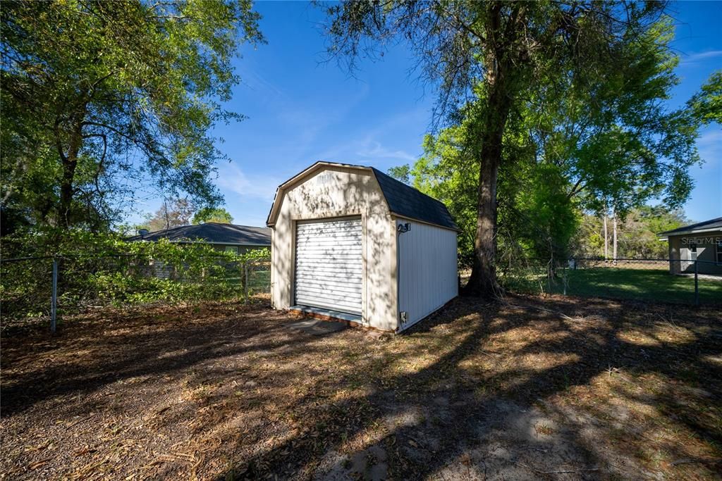 En Venta: $324,900 (3 camas, 2 baños, 2216 Pies cuadrados)