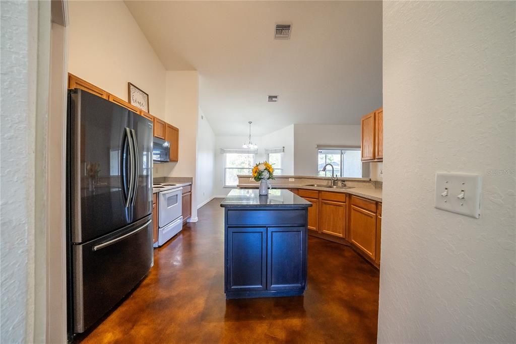 En Venta: $324,900 (3 camas, 2 baños, 2216 Pies cuadrados)