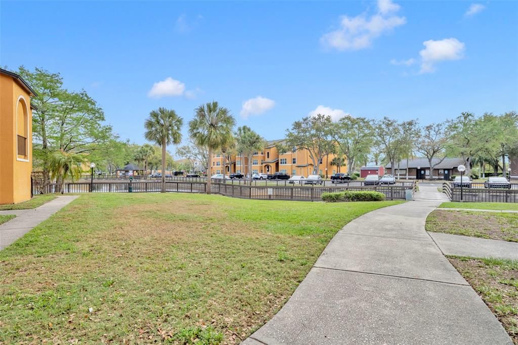 For Sale: $155,000 (2 beds, 2 baths, 1101 Square Feet)