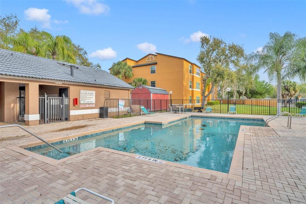 For Sale: $155,000 (2 beds, 2 baths, 1101 Square Feet)