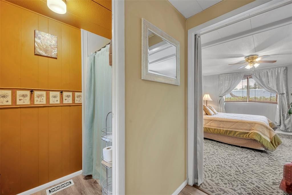 На продажу: $99,900 (2 спален, 2 ванн, 960 Квадратных фут)