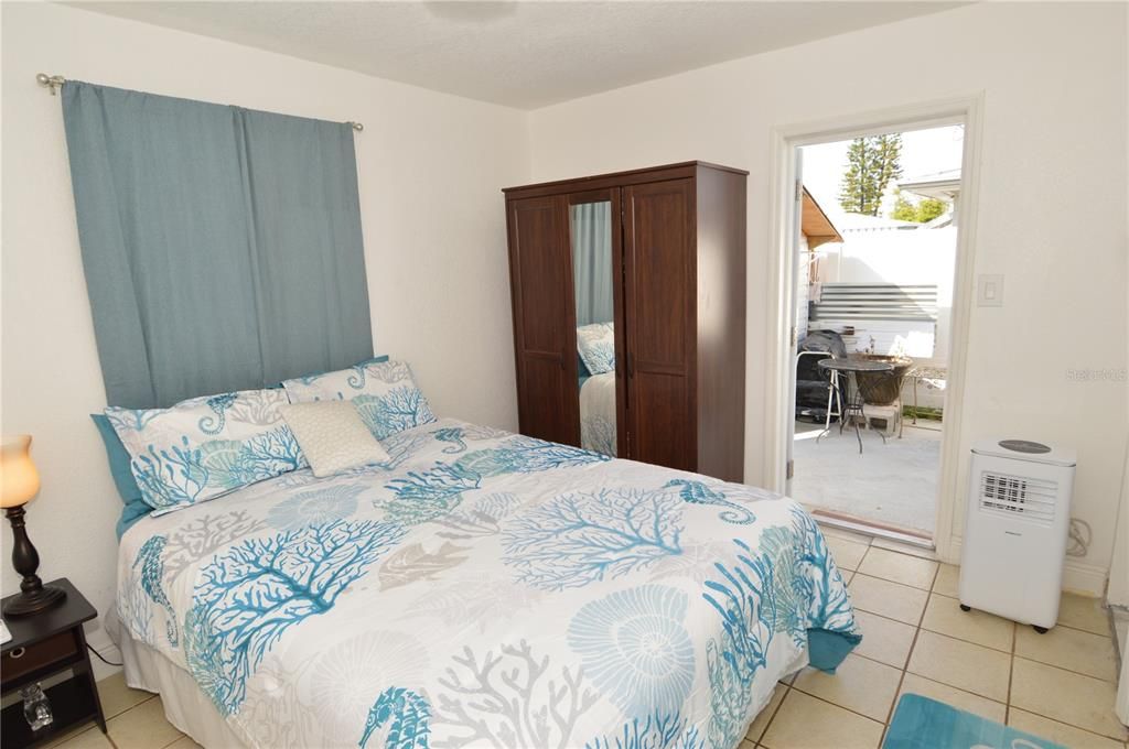 Active With Contract: $2,000 (1 beds, 1 baths, 625 Square Feet)